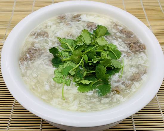 Order Minced Beef Soup With Cilantro & Egg White food online from Peony Seafood Restaurant store, Oakland on bringmethat.com