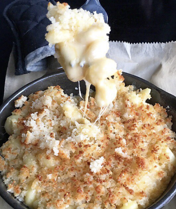 Order Mac and Cheese food online from Gaslight Bar & Grille store, Chicago on bringmethat.com