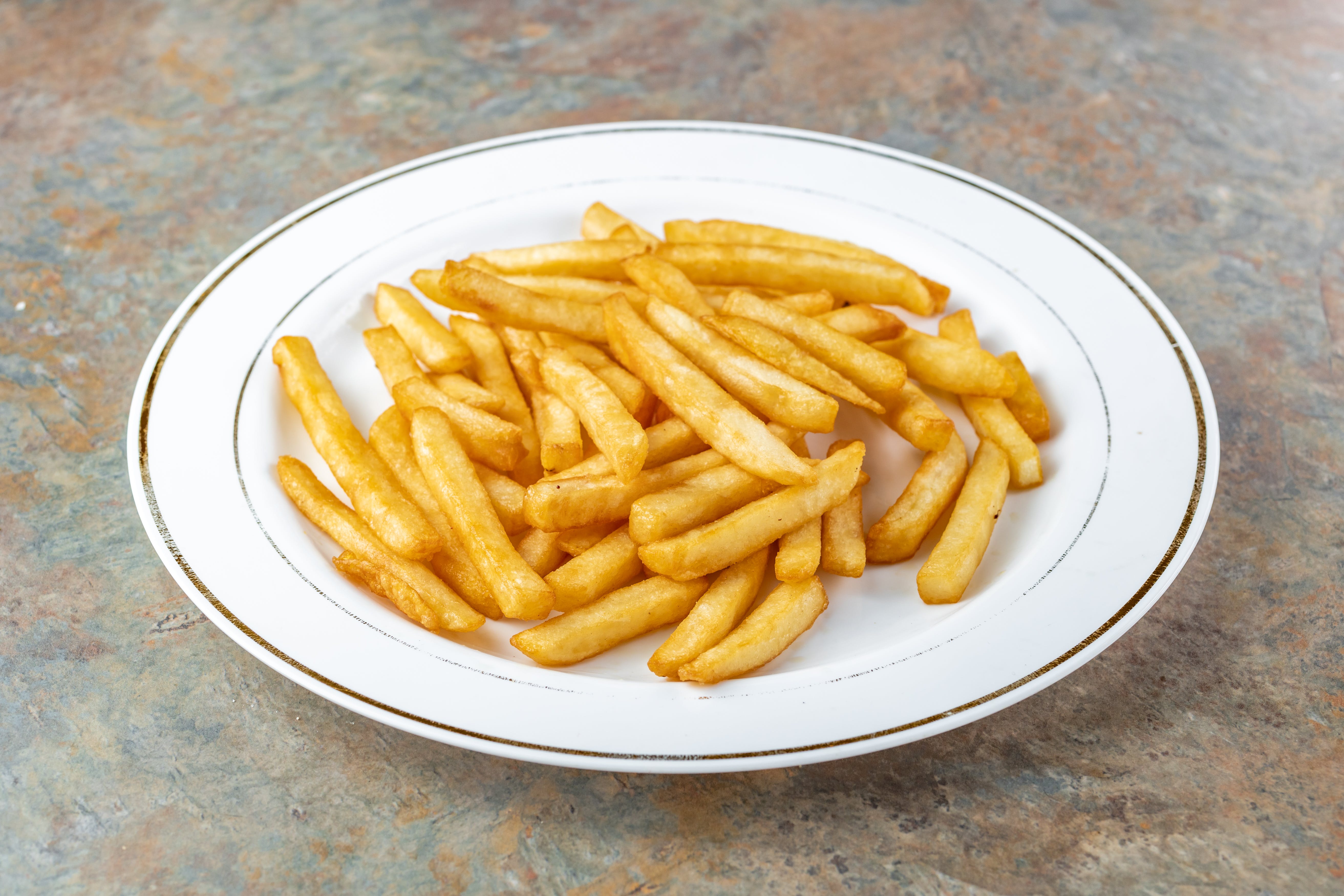 Order French Fries - Appetizer food online from Gigi's pizza store, Whitestone on bringmethat.com