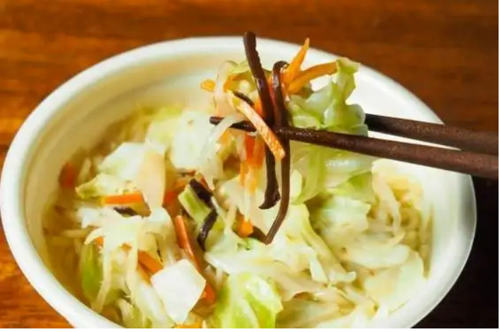 Order Vegetable Noodle Soup/蔬菜汤面 food online from Taste Of India store, West Lafayette on bringmethat.com