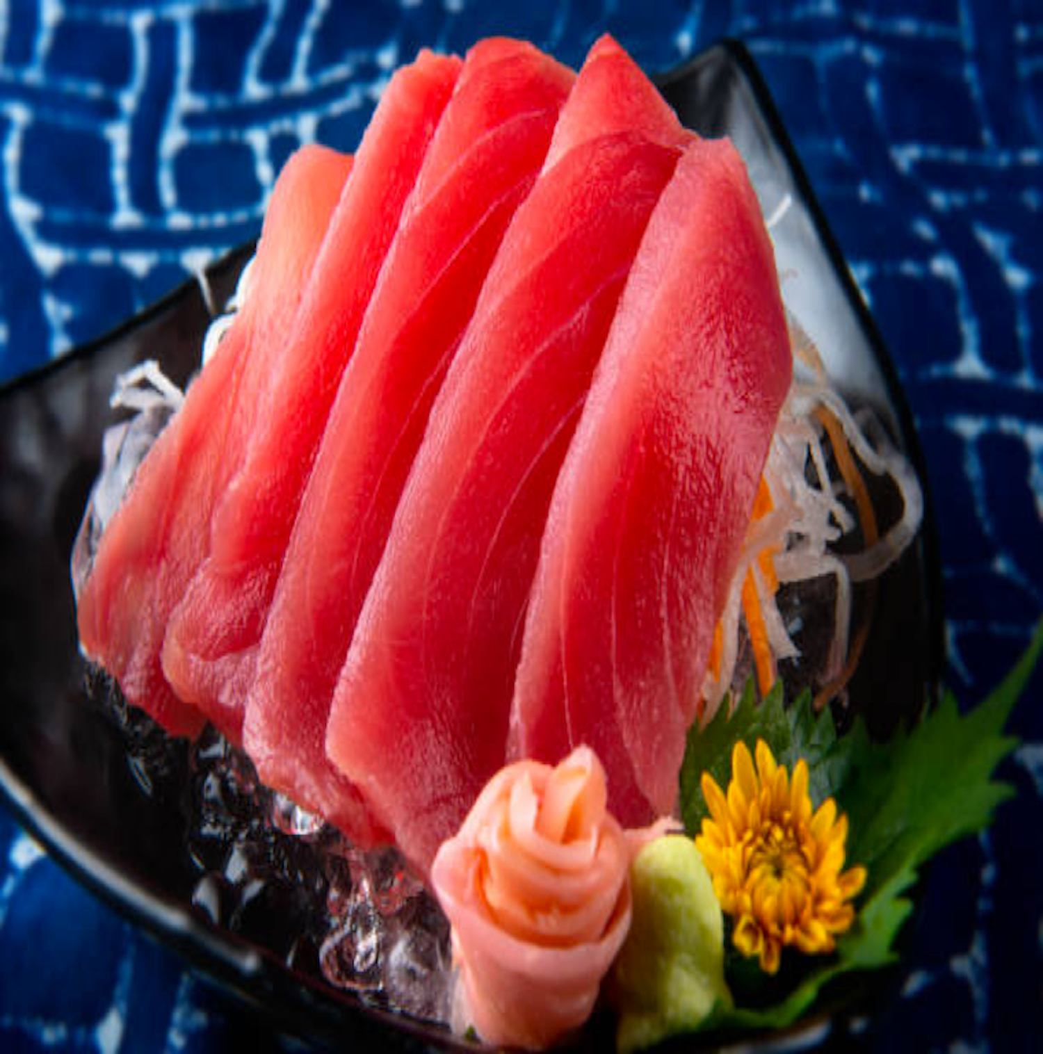 Order TUNA SASHIMI (5PCS) food online from Sushi Q store, Los Angeles on bringmethat.com