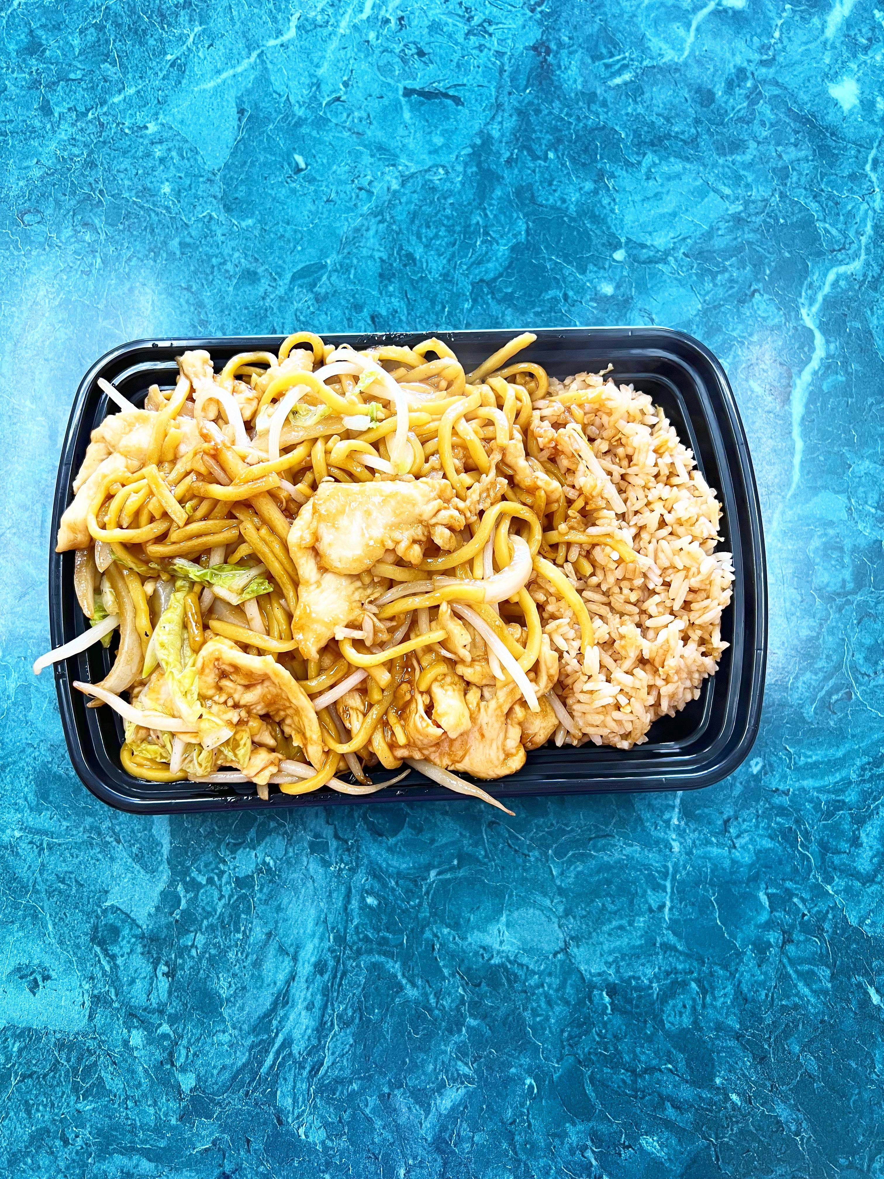 Order C9. Chicken Lo Mein Combo Plate food online from Golden China Express store, Worthington on bringmethat.com