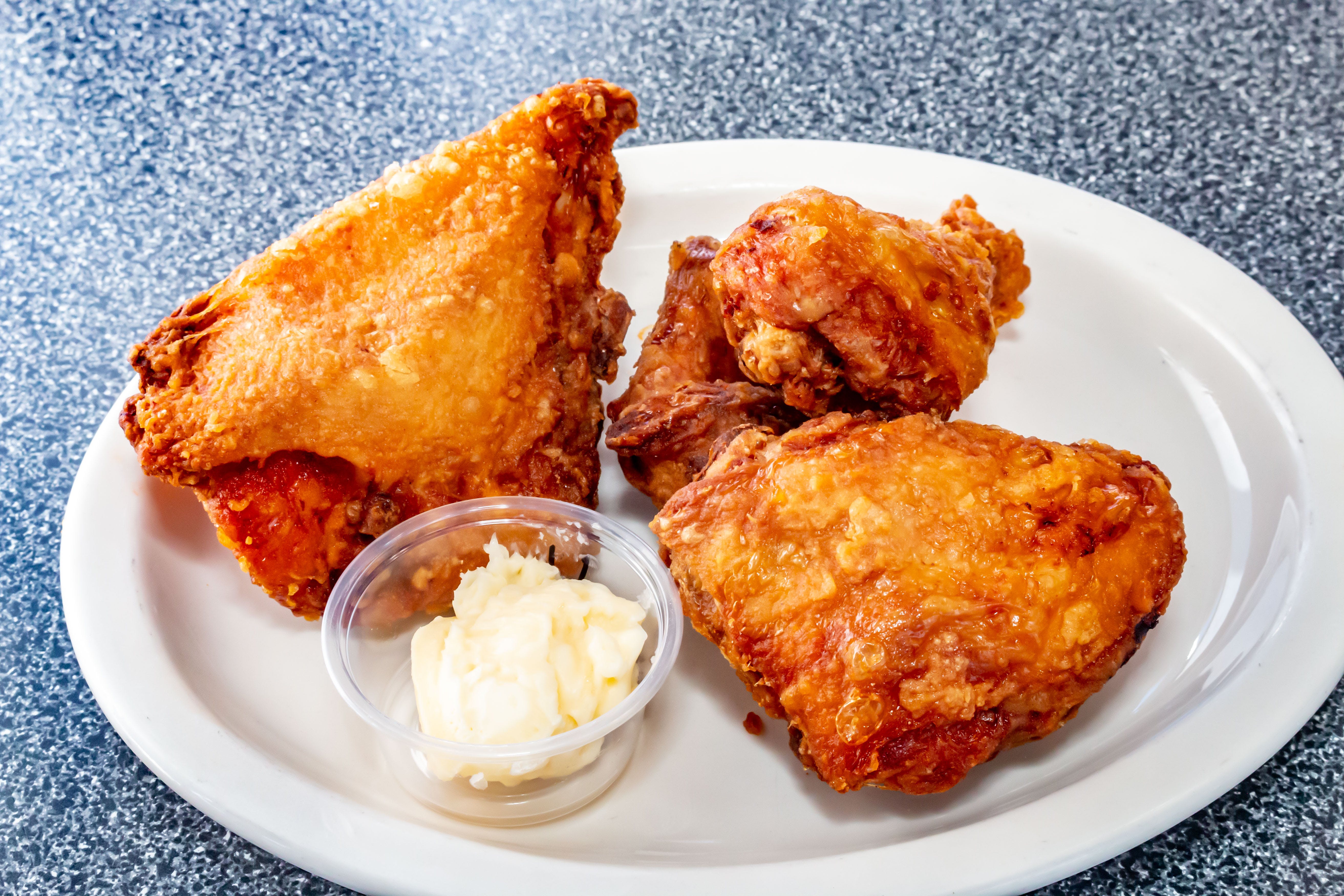 Order Stellas Broasted Chicken - 4 Pieces food online from Mario's Pizza store, Northbrook on bringmethat.com