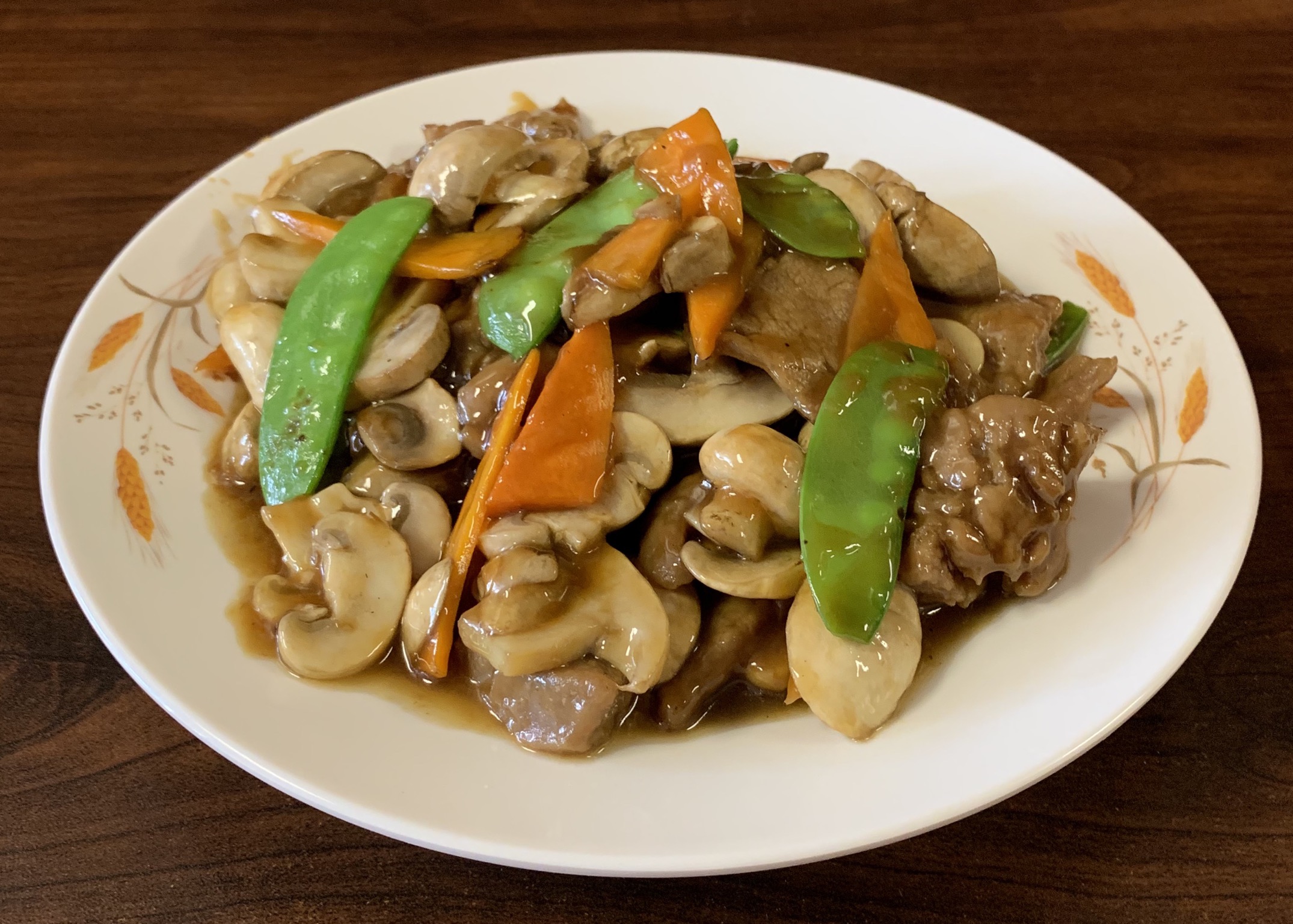 Order Beef with Mushroom food online from Great Wall Chinese Restaurant store, Western Springs on bringmethat.com