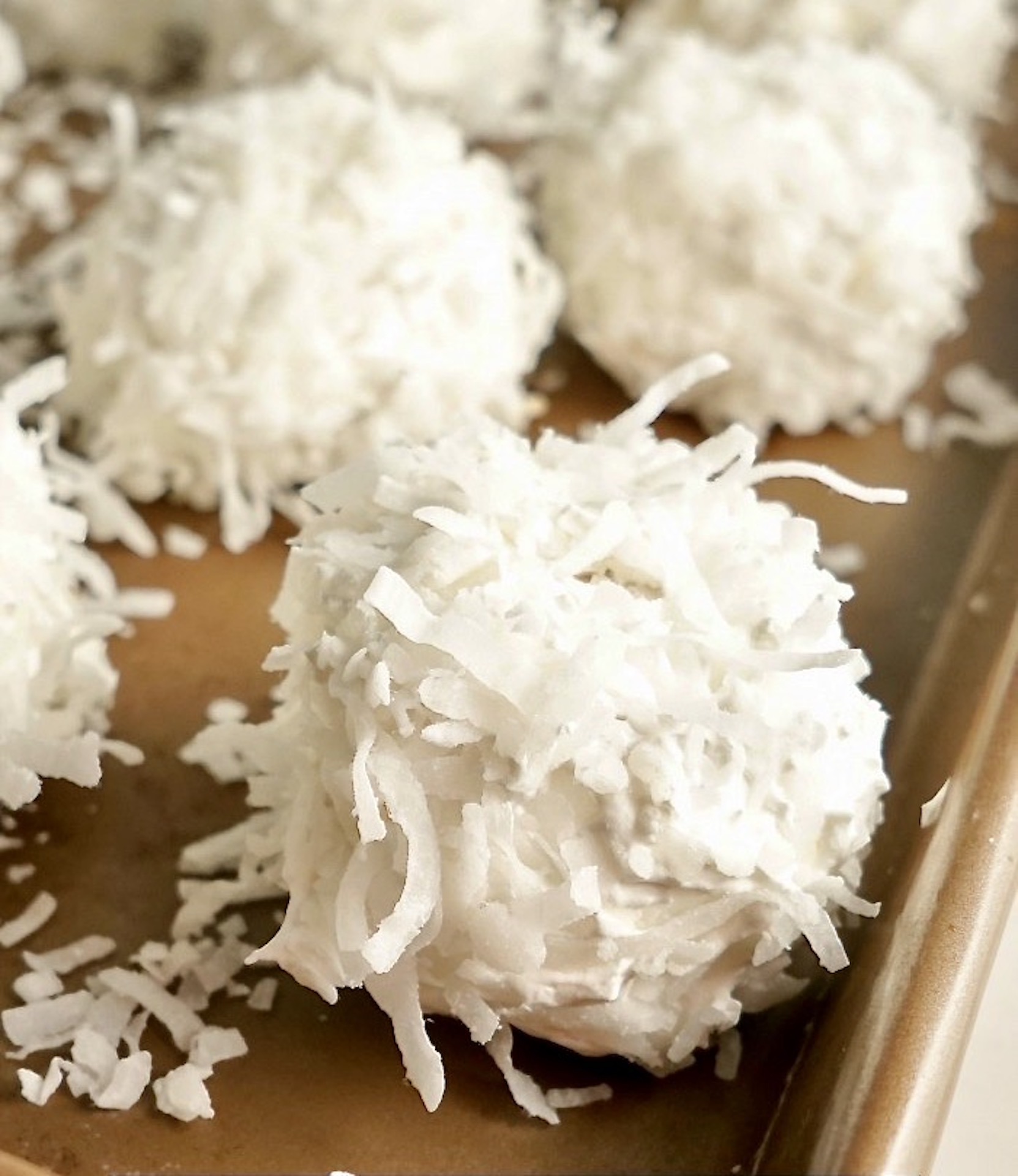 Order Vanilla Coconut Snowball food online from Fellini Cafe Of Media store, Media on bringmethat.com