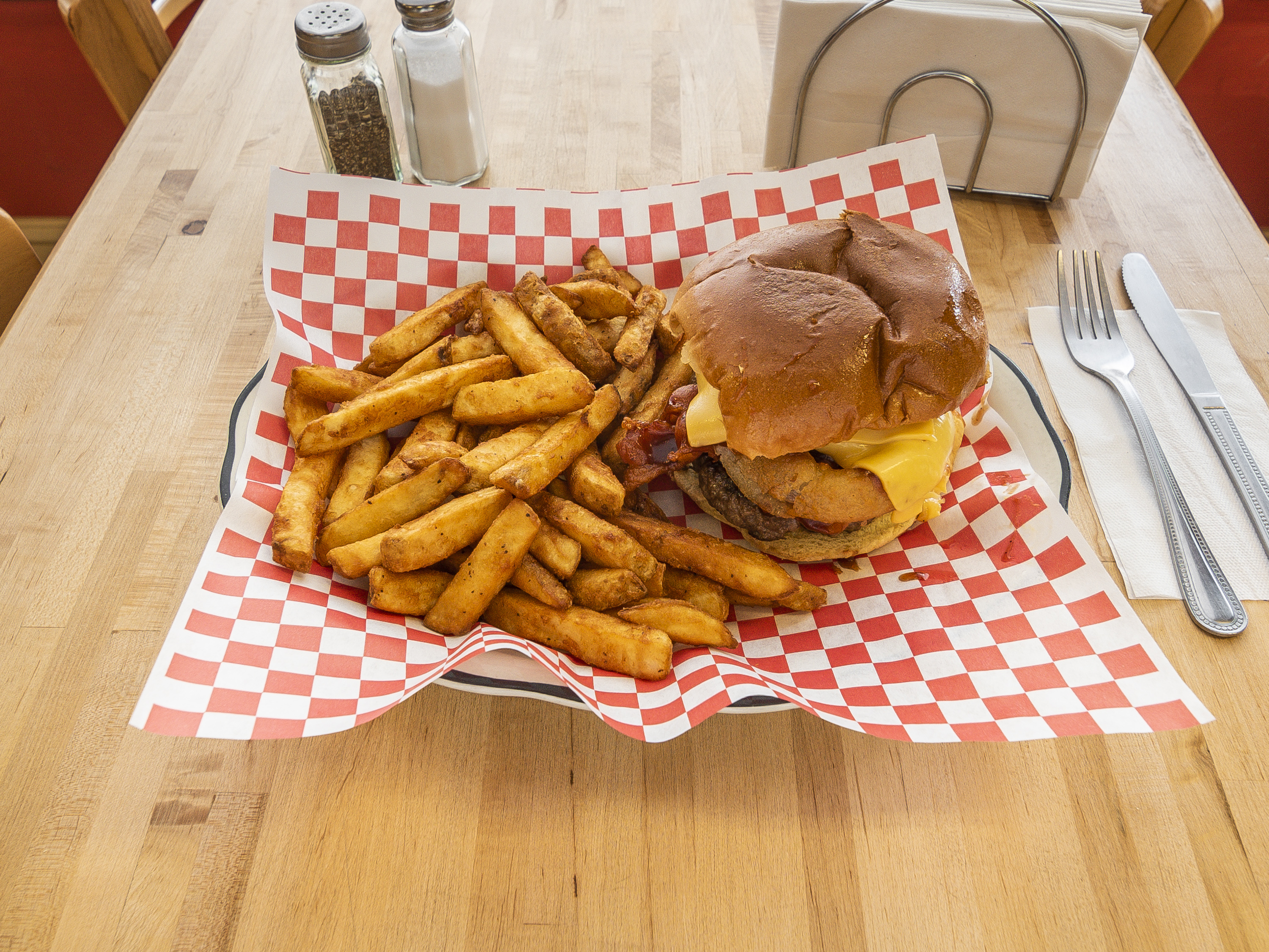 Order Texas Burger food online from Uncle Joe Pizzeria & Grill store, Williamstown on bringmethat.com