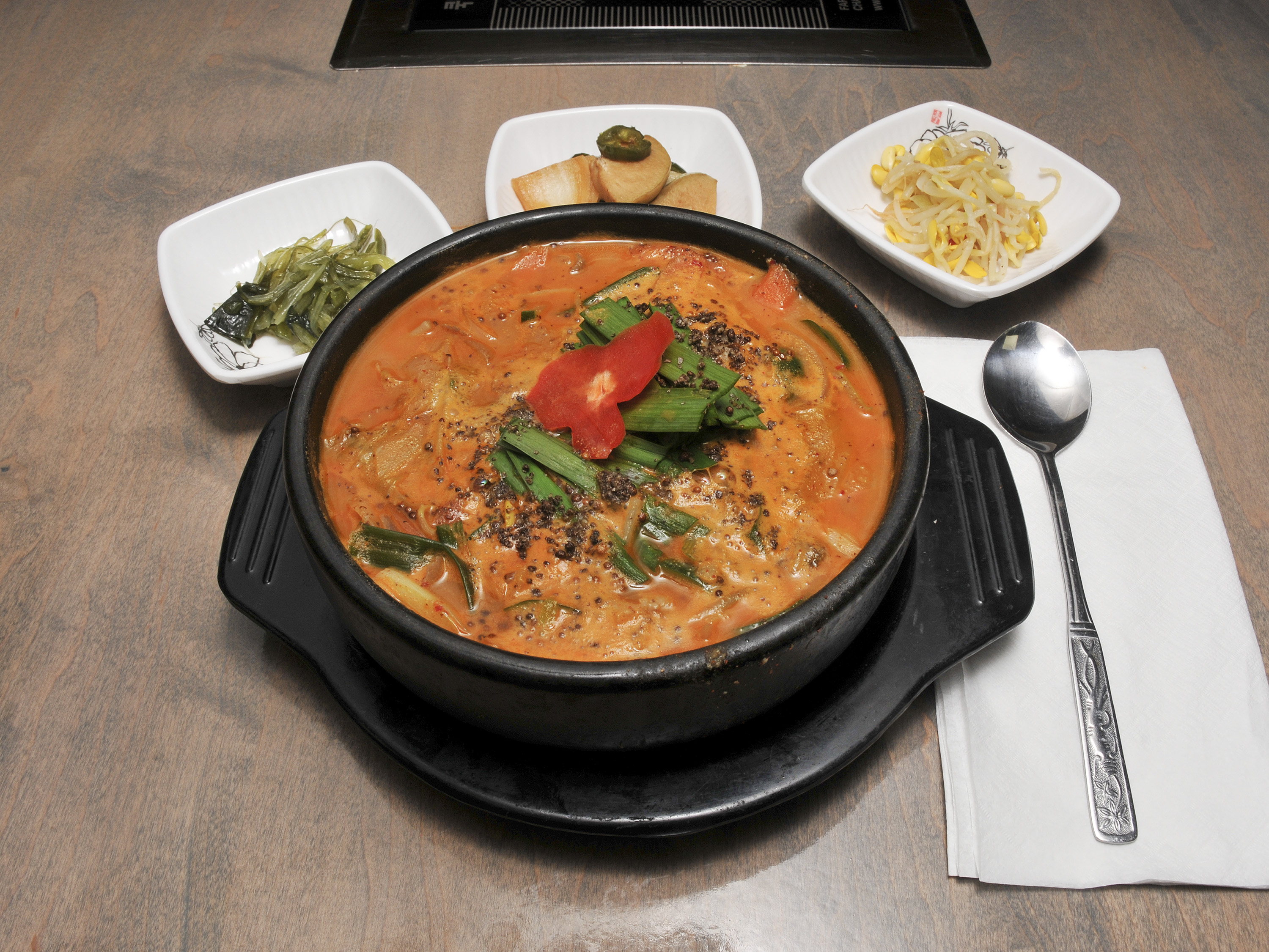 Order Beef Tripe  and Intestine Soup 내장탕 food online from Chosun Ok store, Durham on bringmethat.com