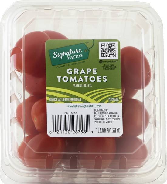 Order Signature Farms · Grape Tomatoes (1 pint) food online from Shaw's store, Windham on bringmethat.com
