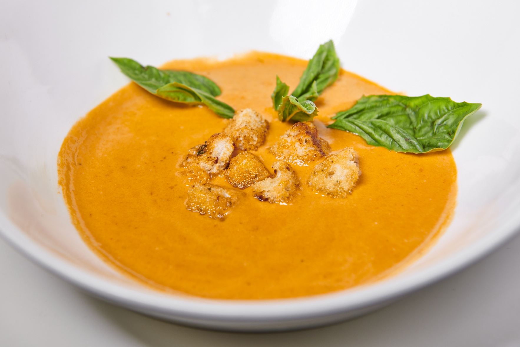 Order Lobster Bisque Soup food online from Magno Grill store, New Rochelle on bringmethat.com
