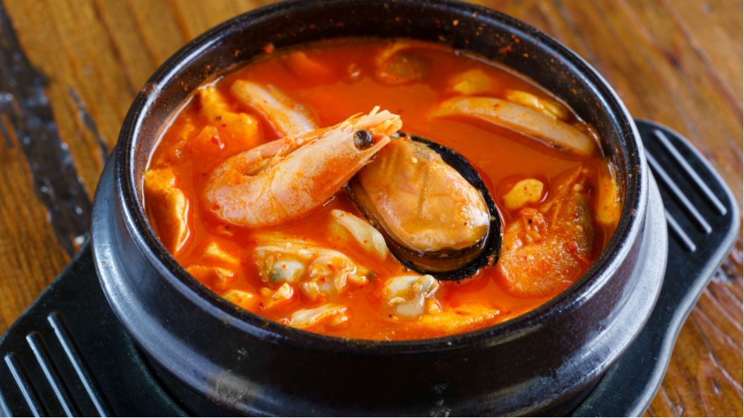 Order Seafood Tofu Soup 해물 순두부 food online from Pyeong Chang Tofu store, Berkeley on bringmethat.com