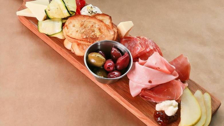 Order Antipasto Italiano - For Two food online from Pizzeria Omaggio store, Charlotte on bringmethat.com