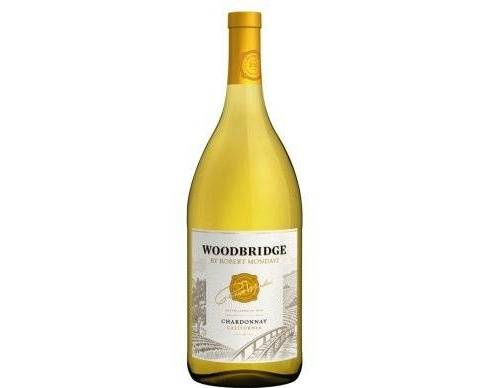 Order Woodbridge Chardonnay, 1.5L white wine (13.5% ABV) food online from House Of Wine store, New Rochelle on bringmethat.com