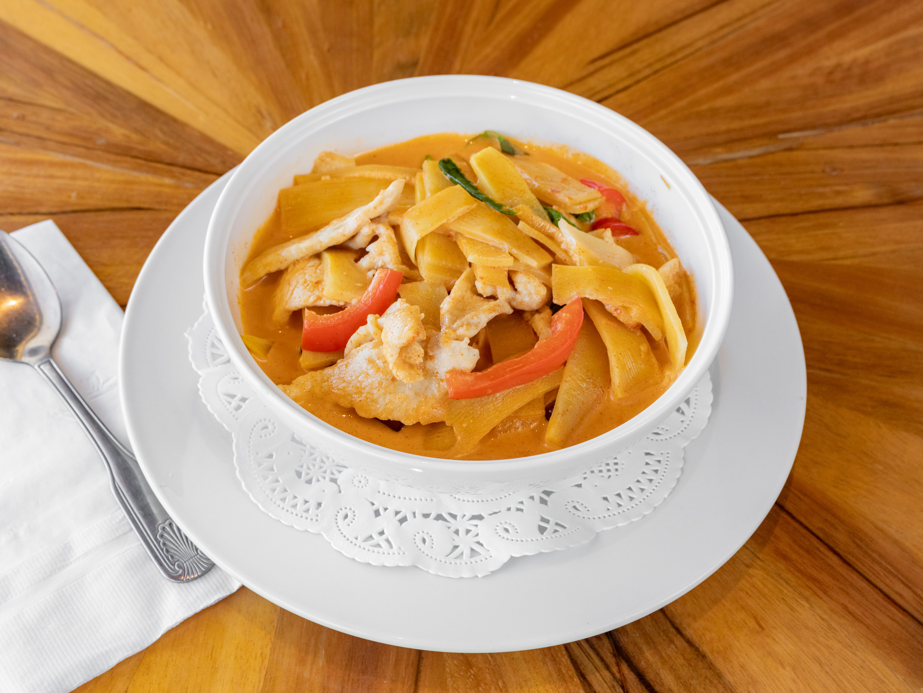 Order 53a. Bamboo Red Curry food online from Peppers Thai store, Palm Springs on bringmethat.com