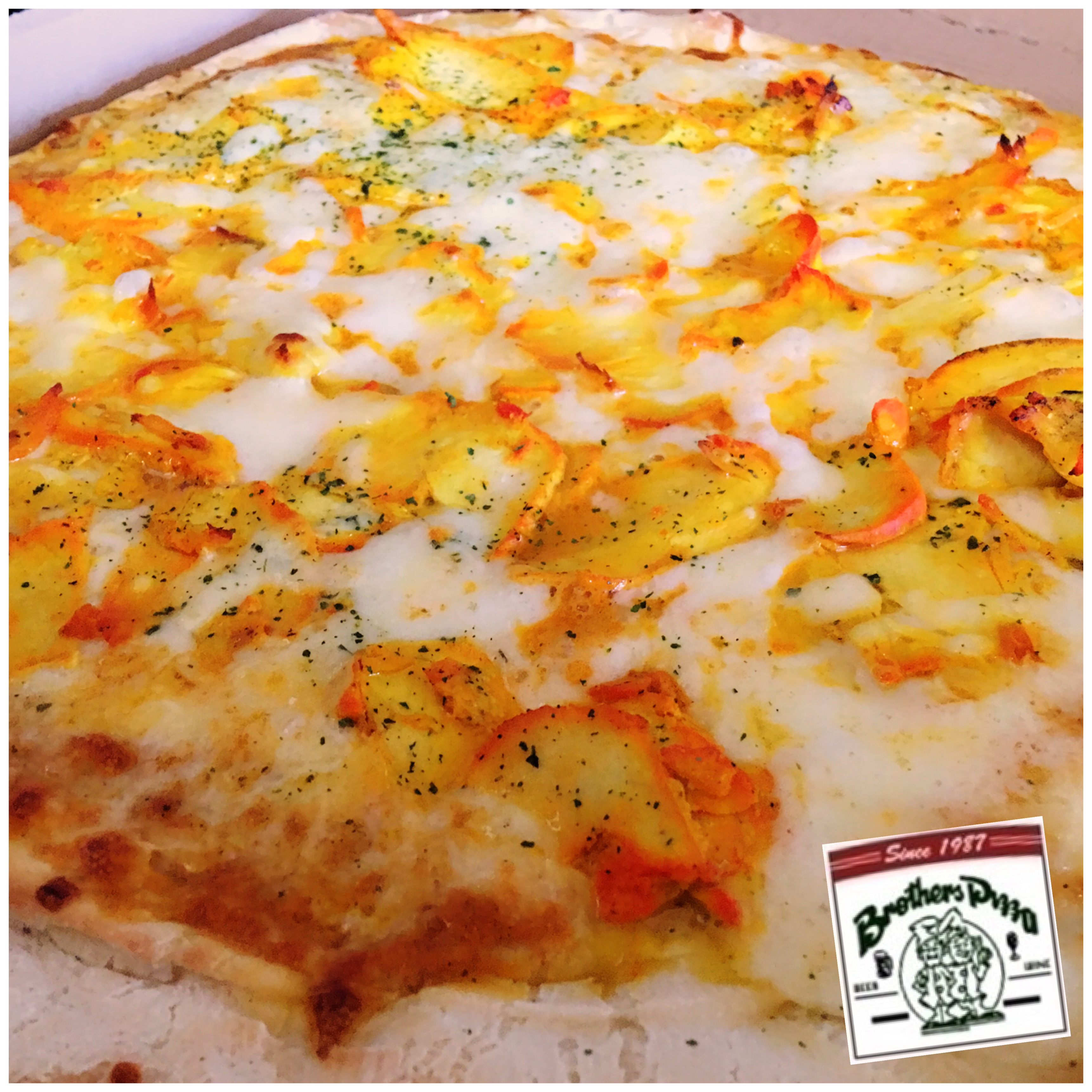 Order Chicken Tikka Masala Pizza  food online from Brothers Pizza store, San Francisco on bringmethat.com