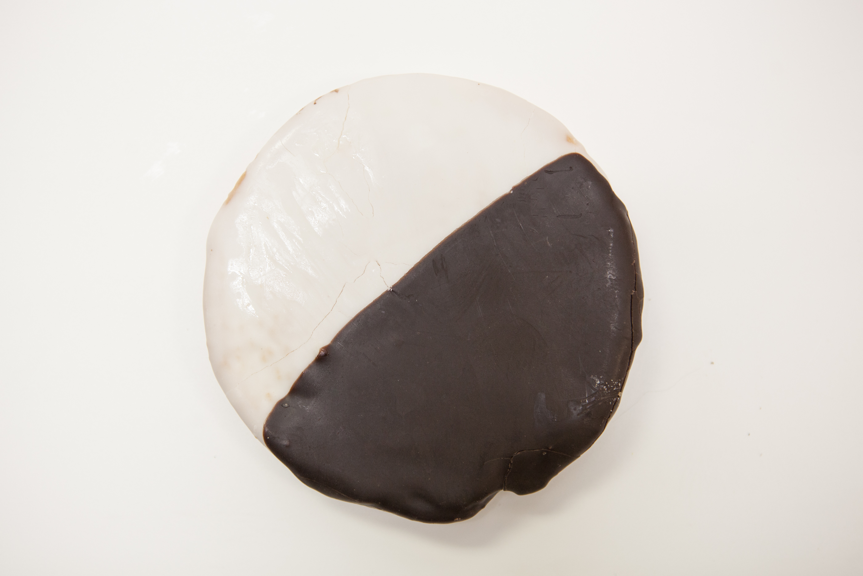Order Black and White Cookie food online from NYC Bagel Deli store, Chicago on bringmethat.com
