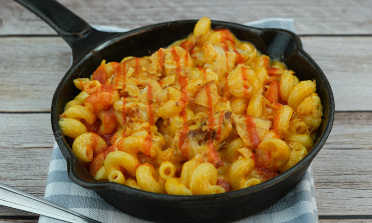 Order Buffalo Chicken Mac & Cheese food online from Aces & Ales store, Las Vegas on bringmethat.com