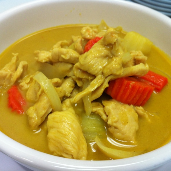 Order CR4. Yellow Curry food online from Taste of Thai store, San Bernardino on bringmethat.com