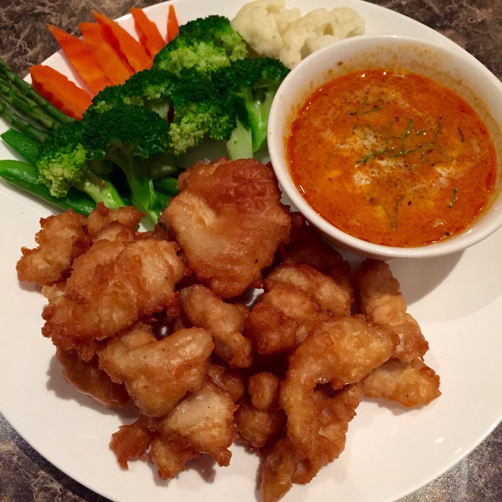 Order Z3. Curry Crispy Chicken food online from Mr. Thai Bistro store, Gilbert on bringmethat.com
