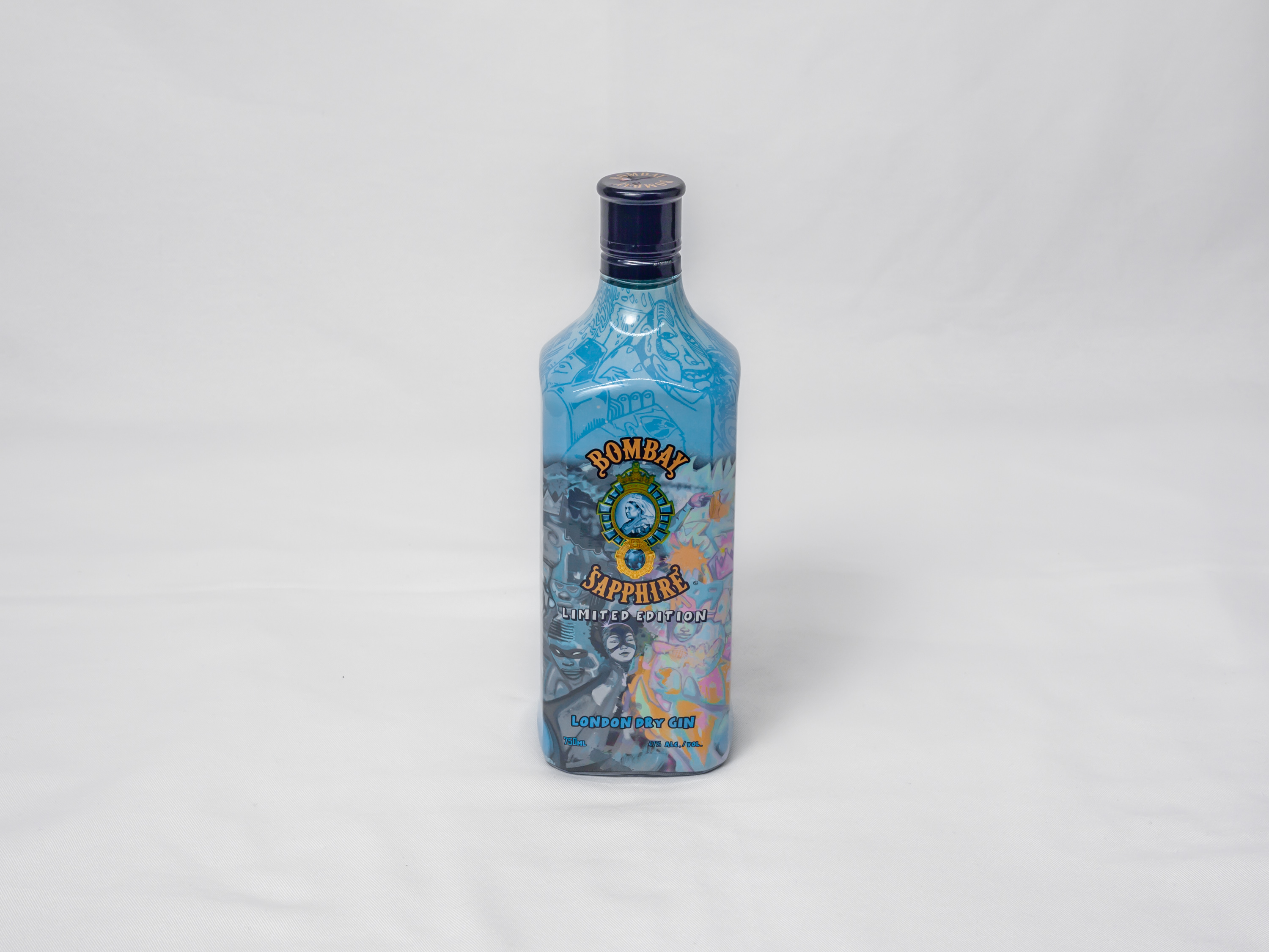 Order 750 ml Bombay Sapphire Gin food online from Bucktown Food And Liquor store, Chicago on bringmethat.com