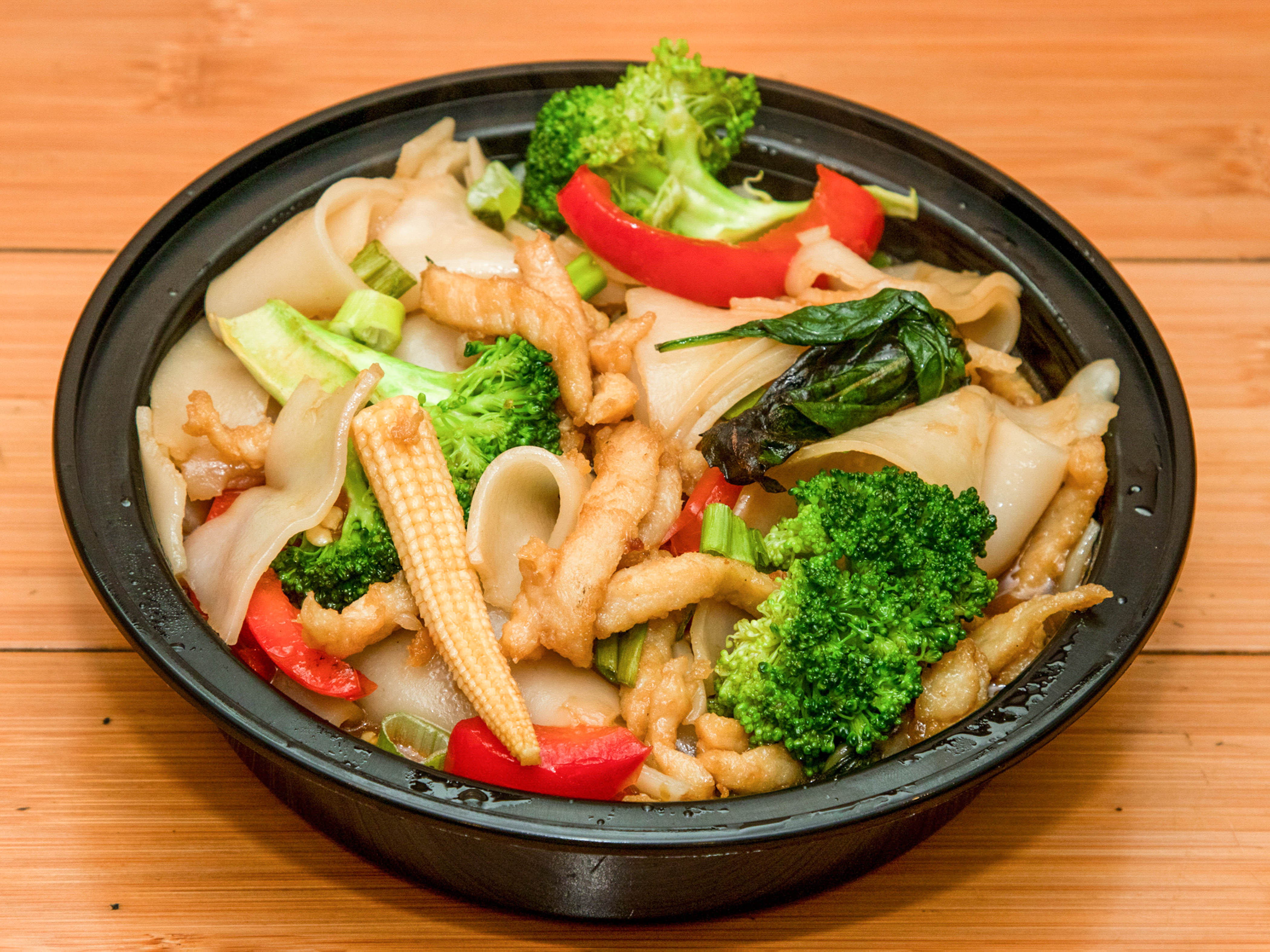 Order Basil Noodles with Chicken food online from New dynasty chinese store, Washington on bringmethat.com