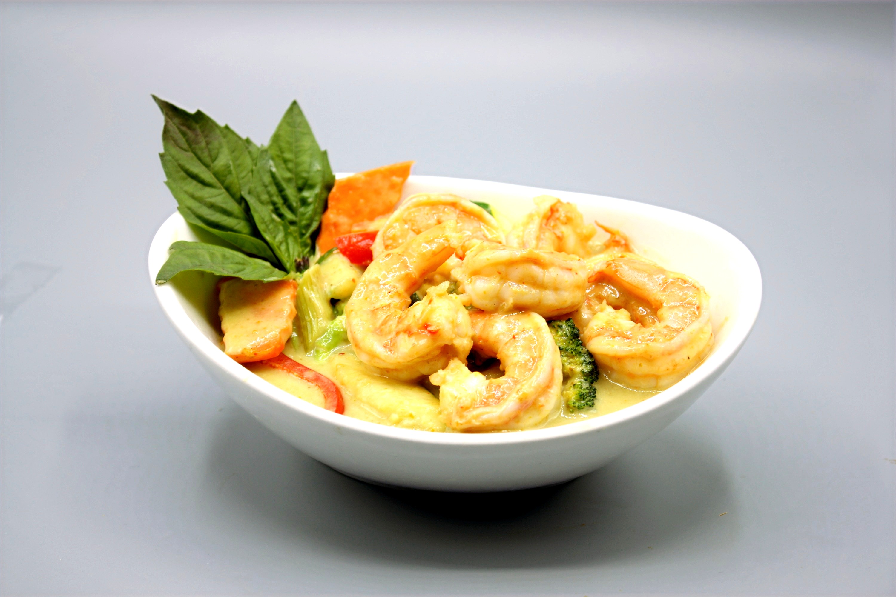 Order Green Curry Shrimp food online from Chau's cafe store, Ashburn on bringmethat.com