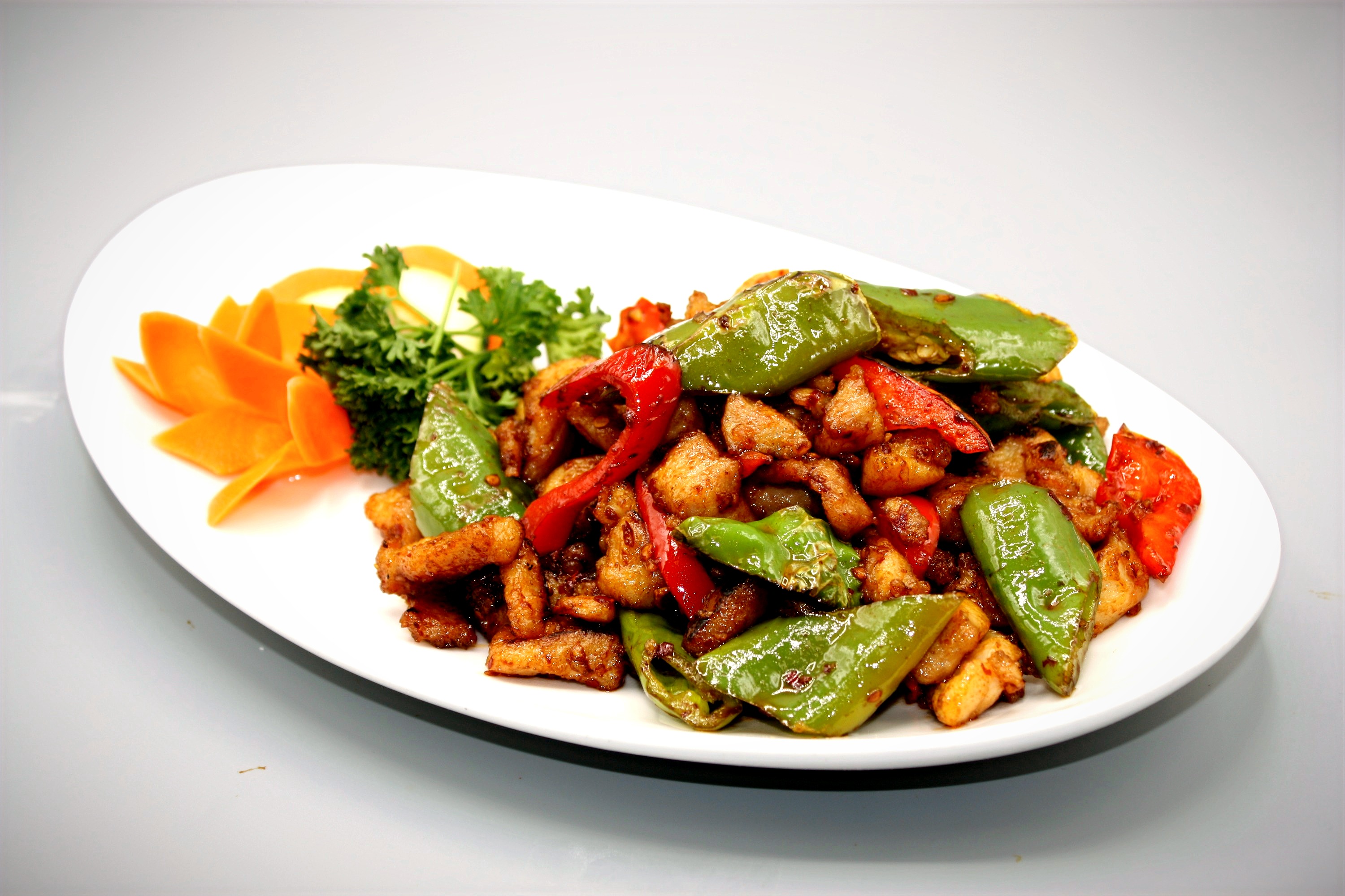 Order Spicy Chicken with Dry Chili food online from Chau's cafe store, Ashburn on bringmethat.com