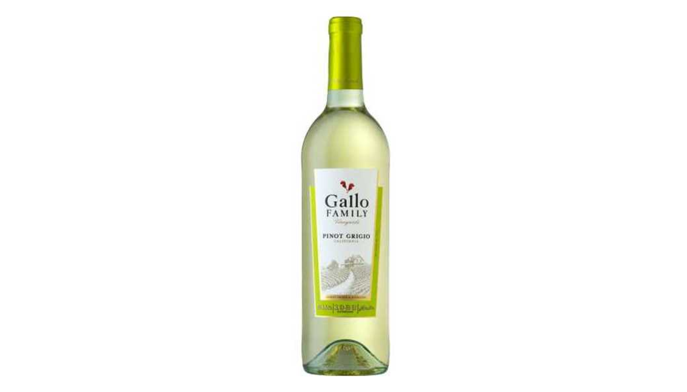 Order Ernest & Julio Gallo Twin Valley Pinot Grigio 750mL food online from Robert Market store, Los Angeles on bringmethat.com