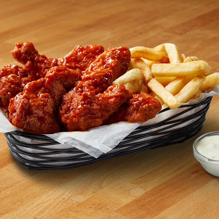 Order Chicken Wings with Fries Basket - Chicken Wings with Fries Basket food online from Papa Gino's store, Stoughton on bringmethat.com