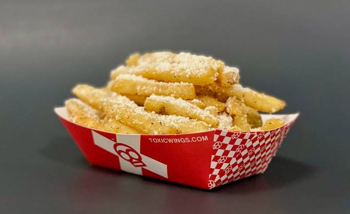 Order Side Garlic Parm Fries food online from Toxic Wings store, Eugene on bringmethat.com
