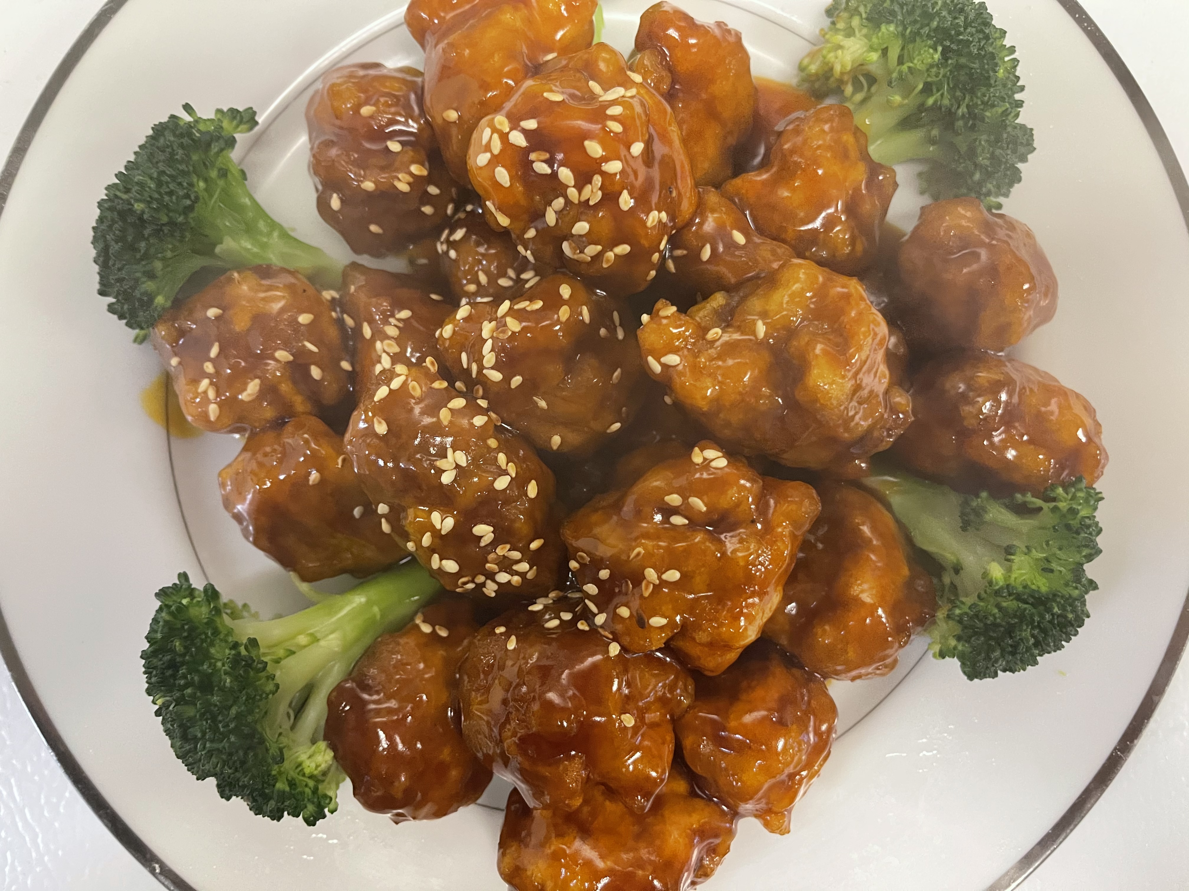 Order S13. Sesame Chicken food online from The Super Wok store, Media on bringmethat.com