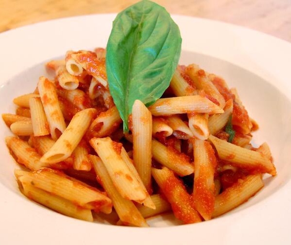 Order Pasta with Tomato and Basil Sauce food online from Aliacci Pizza & Pasta store, Lakewood on bringmethat.com