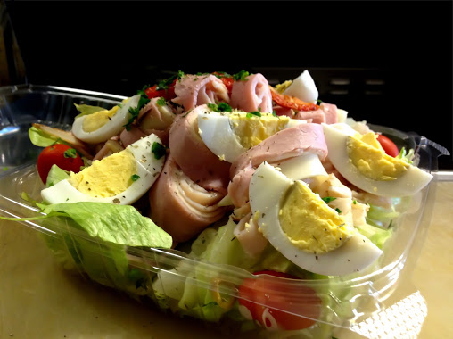 Order Chef Salad food online from Aljons Pizza store, Plainsboro on bringmethat.com