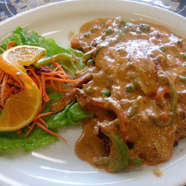 Order 45. Choo Chee BBQ Chicken food online from Finest Thai store, El Cajon on bringmethat.com