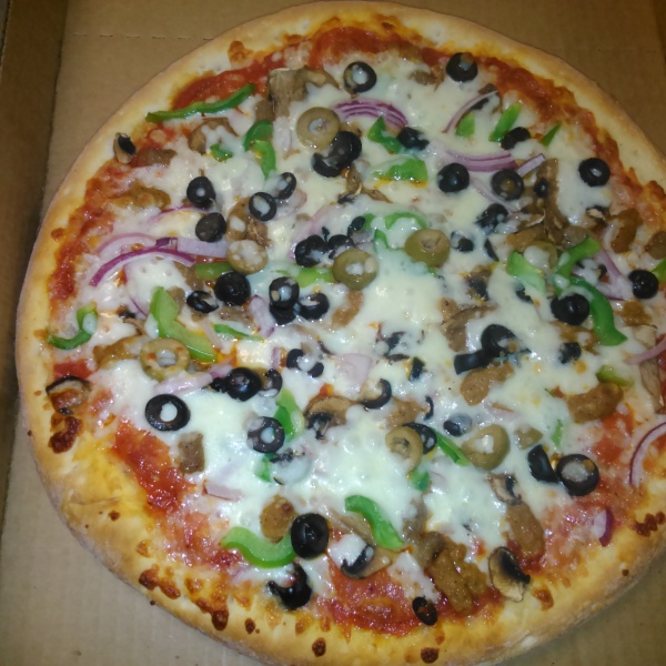 Order Super Deluxe Pizza food online from The Champion Pizza store, Houston on bringmethat.com