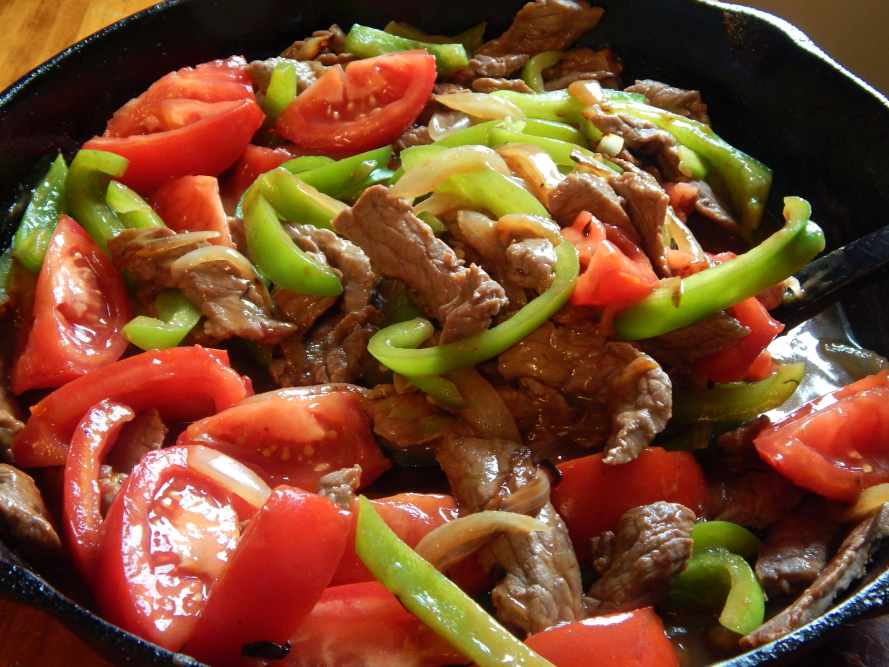 Order 105. Pepper Steak with Tomato food online from China Chef store, Edison on bringmethat.com