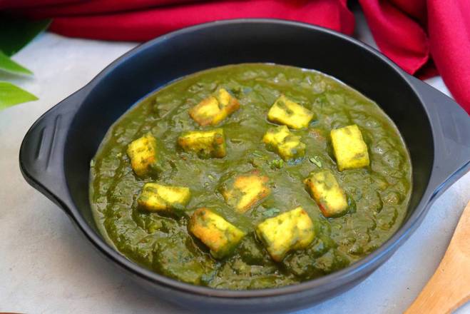Order Saag (spinach) Paneer food online from Anjappar Indian Cuisine store, Austin on bringmethat.com