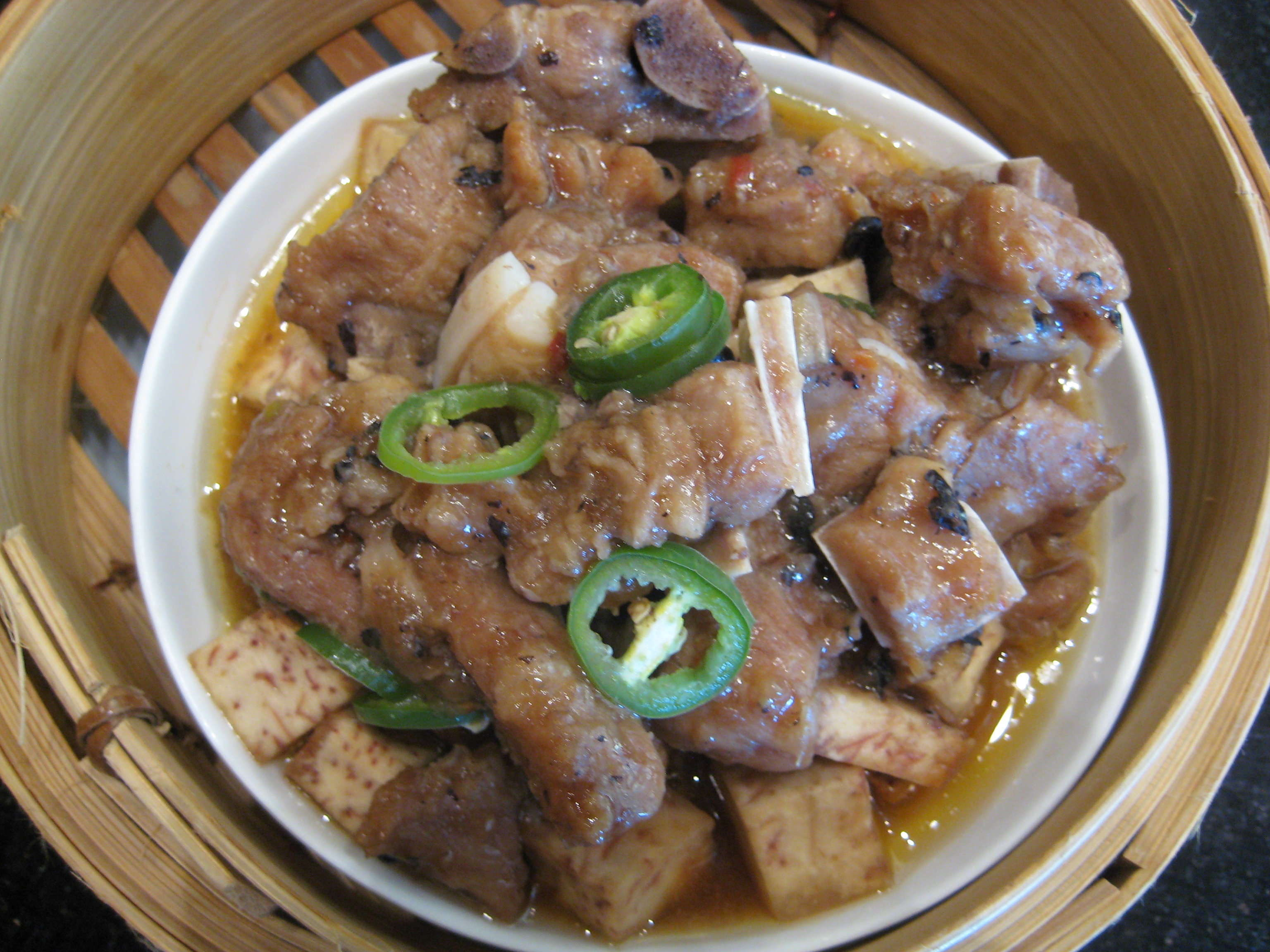 Order Steamed Pork Ribs with Taro in Black Bean Sauce 香芋蒸豉椒排骨 food online from Street Food Cafe store, San Mateo on bringmethat.com