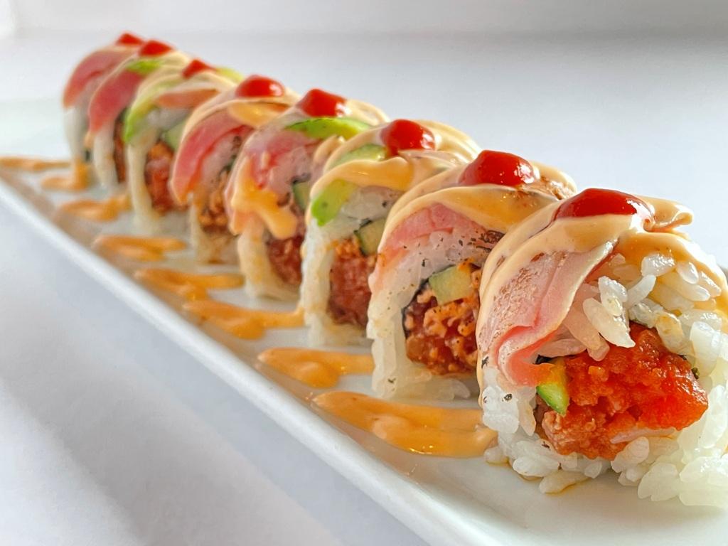 Order Tuna Lover Roll food online from Sushi Spott store, Mill Creek on bringmethat.com