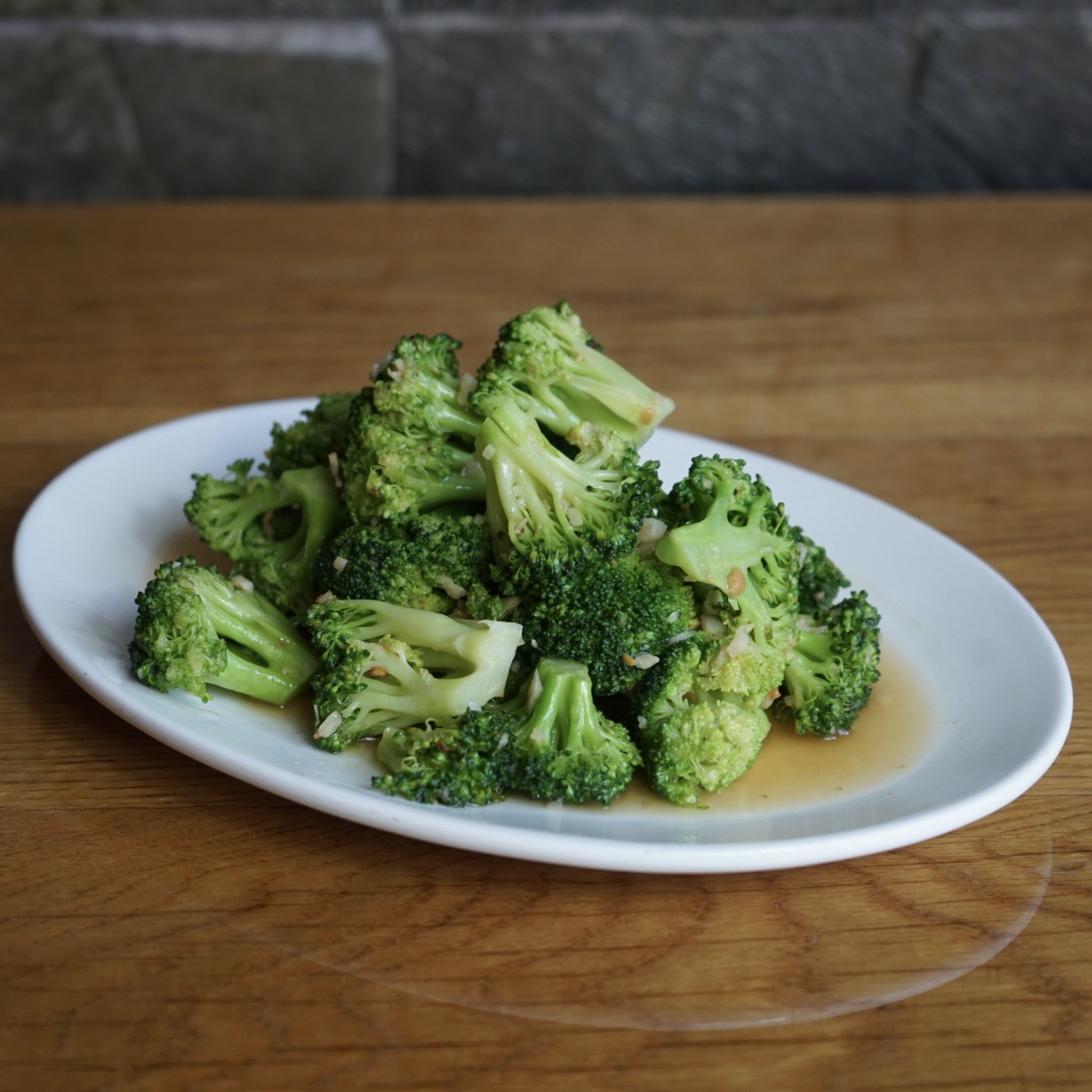 Order Stir Fried Broccoli food online from Lers Ros Thai store, San Francisco on bringmethat.com