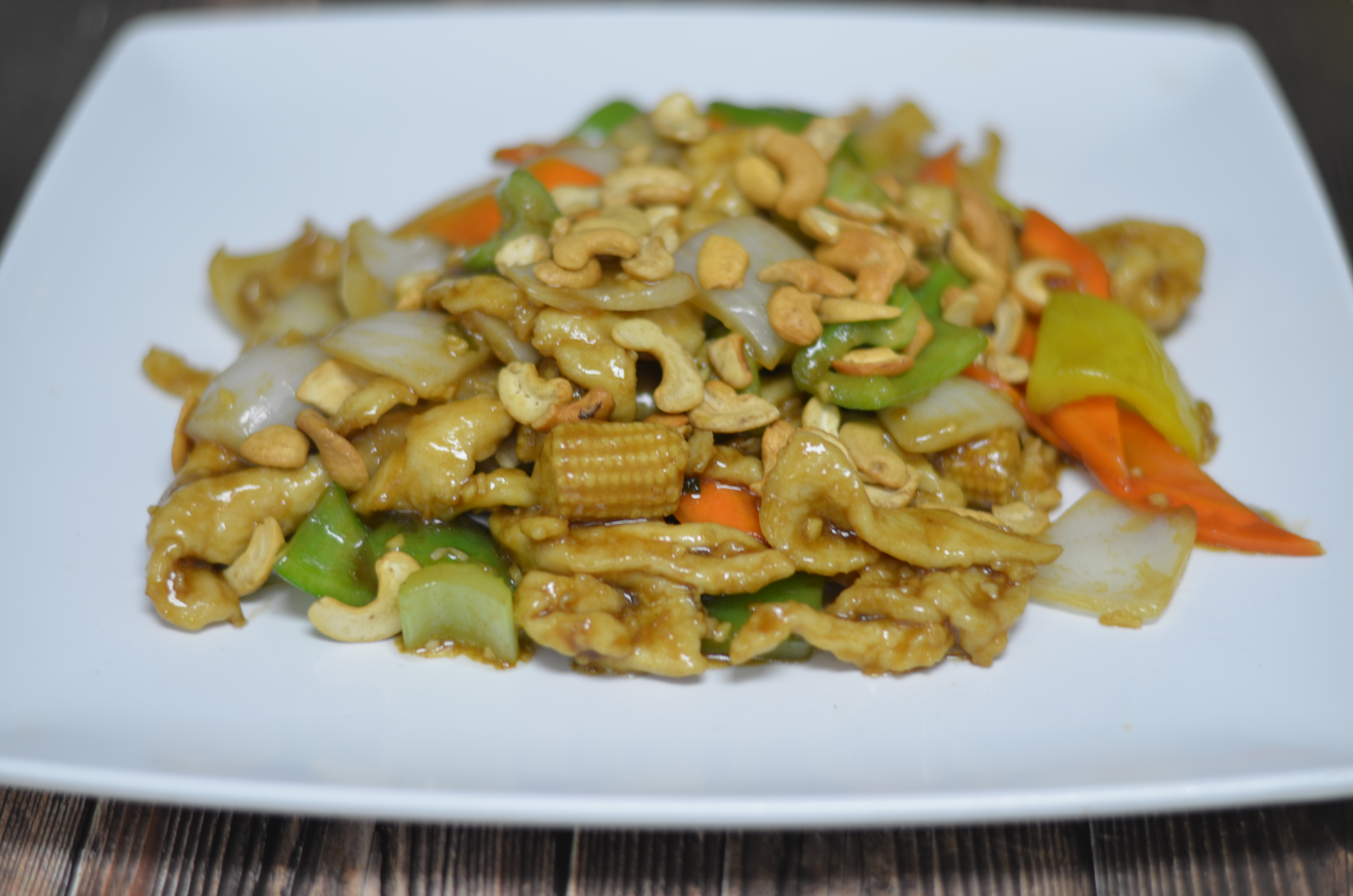 Order Cashew Chicken food online from Yumi Cafe store, Richmond on bringmethat.com