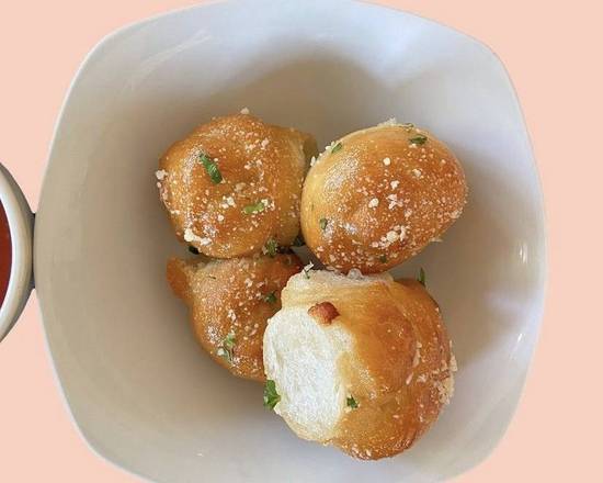Order Garlic Knots food online from Doro Italian Restaurant store, Acworth on bringmethat.com