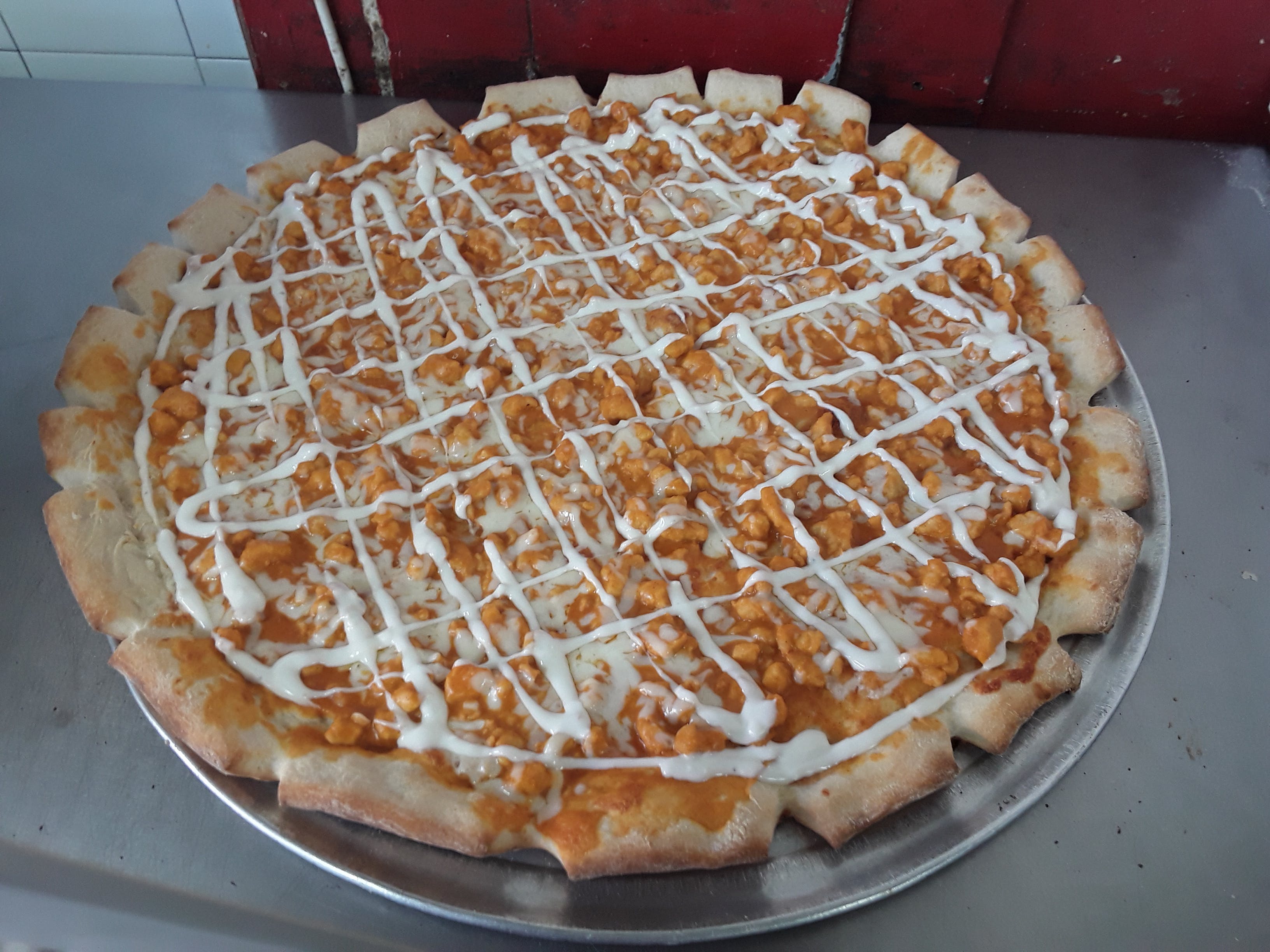 Order Buffalo Chicken Pizza - Large 16'' food online from Brooklyn's Pizza store, Irvington on bringmethat.com