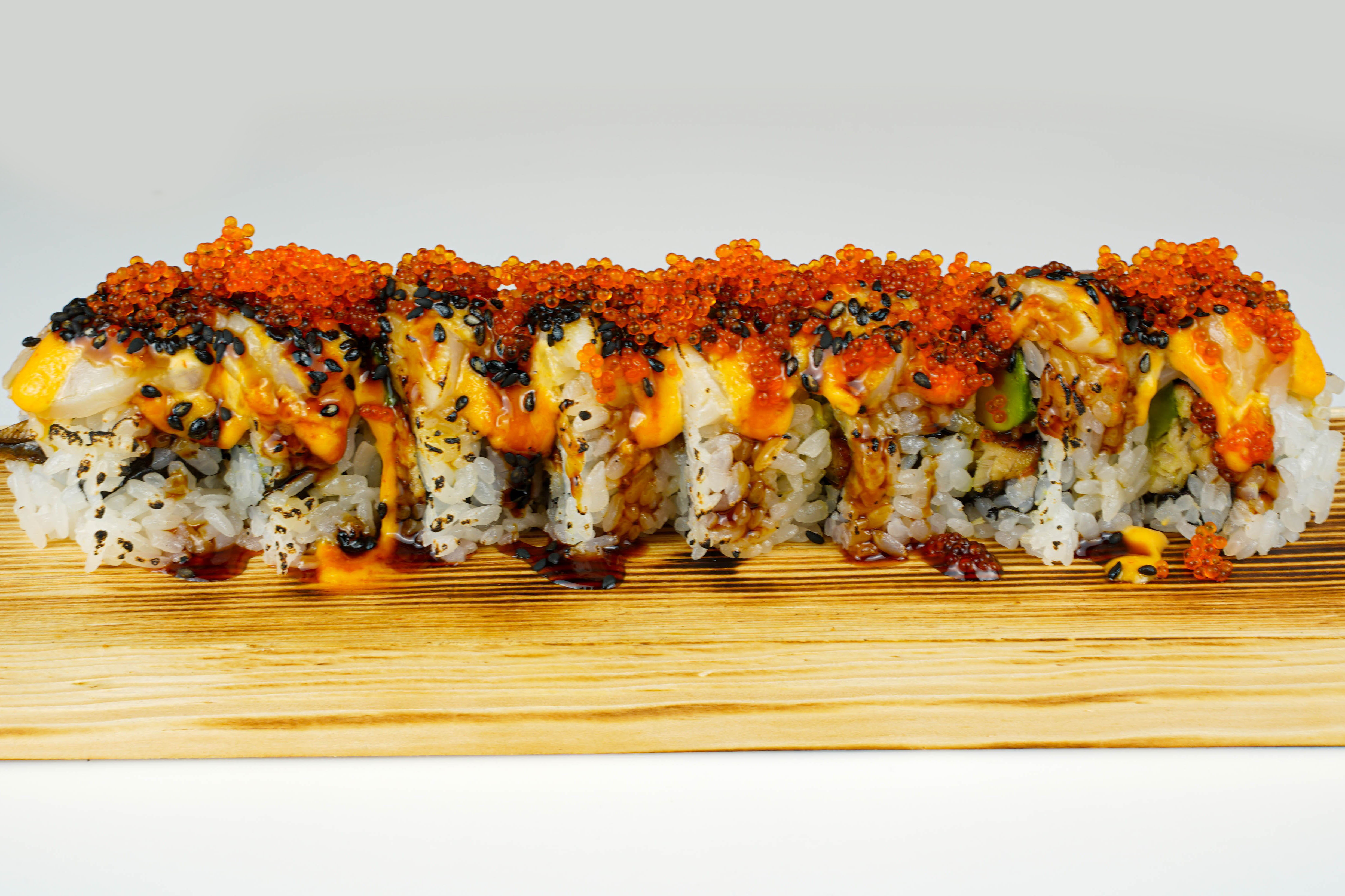 Order Golden Scallop Roll food online from Otoko Sushi store, Redwood City on bringmethat.com