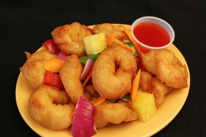 Order 7. Chow Mein Combination Platter food online from New Wong Chinese Restaurant store, Wickliffe on bringmethat.com