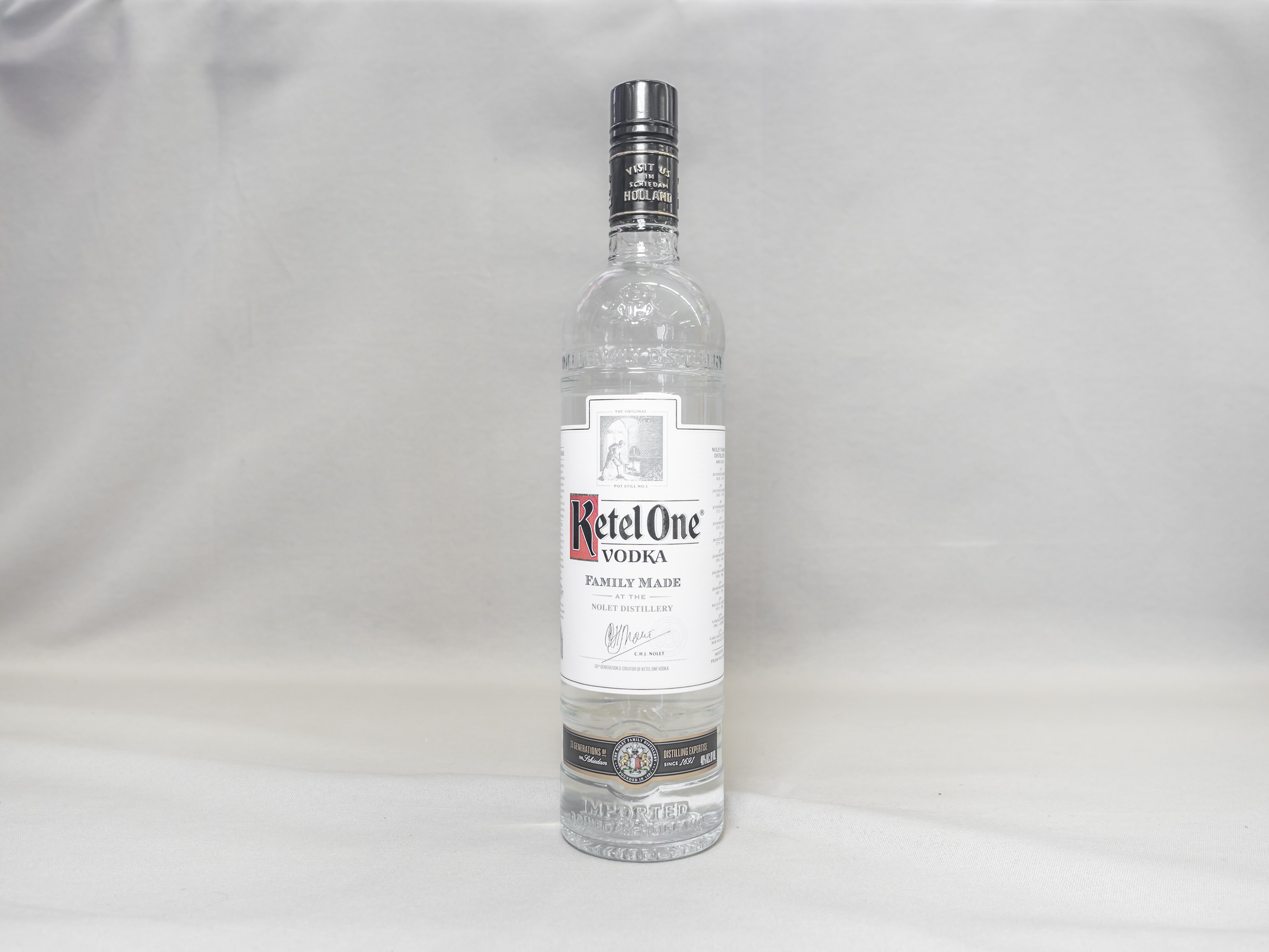 Order 750 ml. Kettle 1 Vodka food online from Maplewood Market & Liquors store, San Jose on bringmethat.com