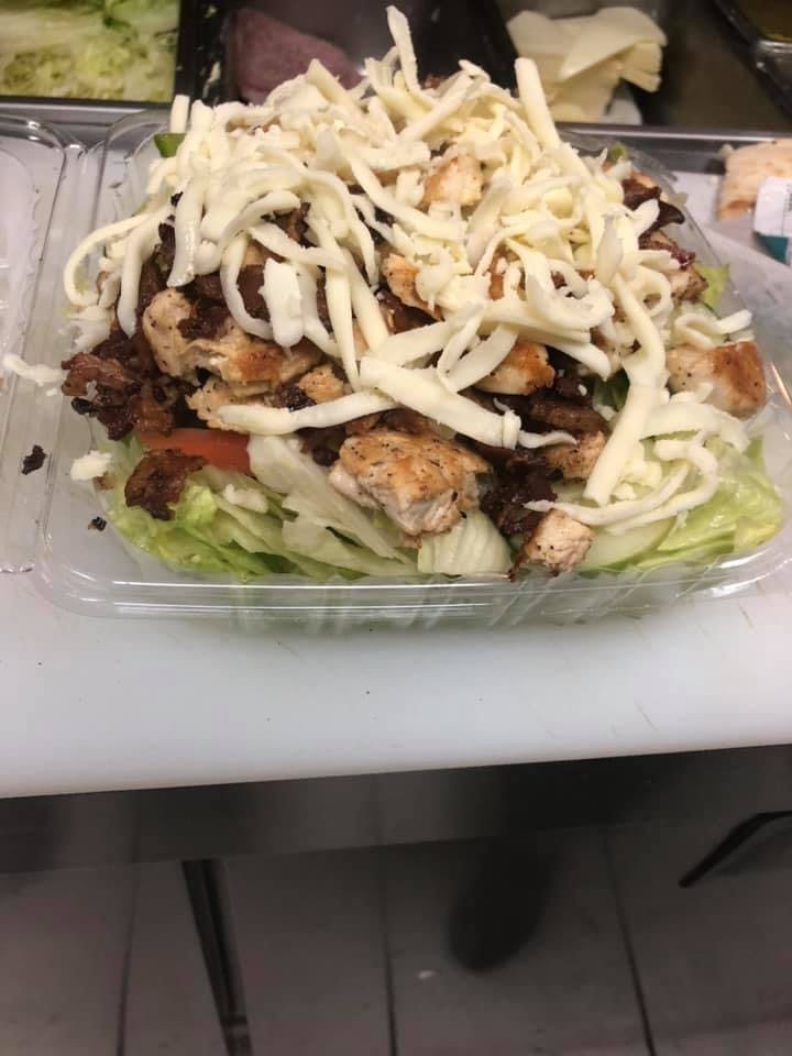 Order Grilled Chicken Salad - Salad food online from Roberto Pizza store, Harrisburg on bringmethat.com