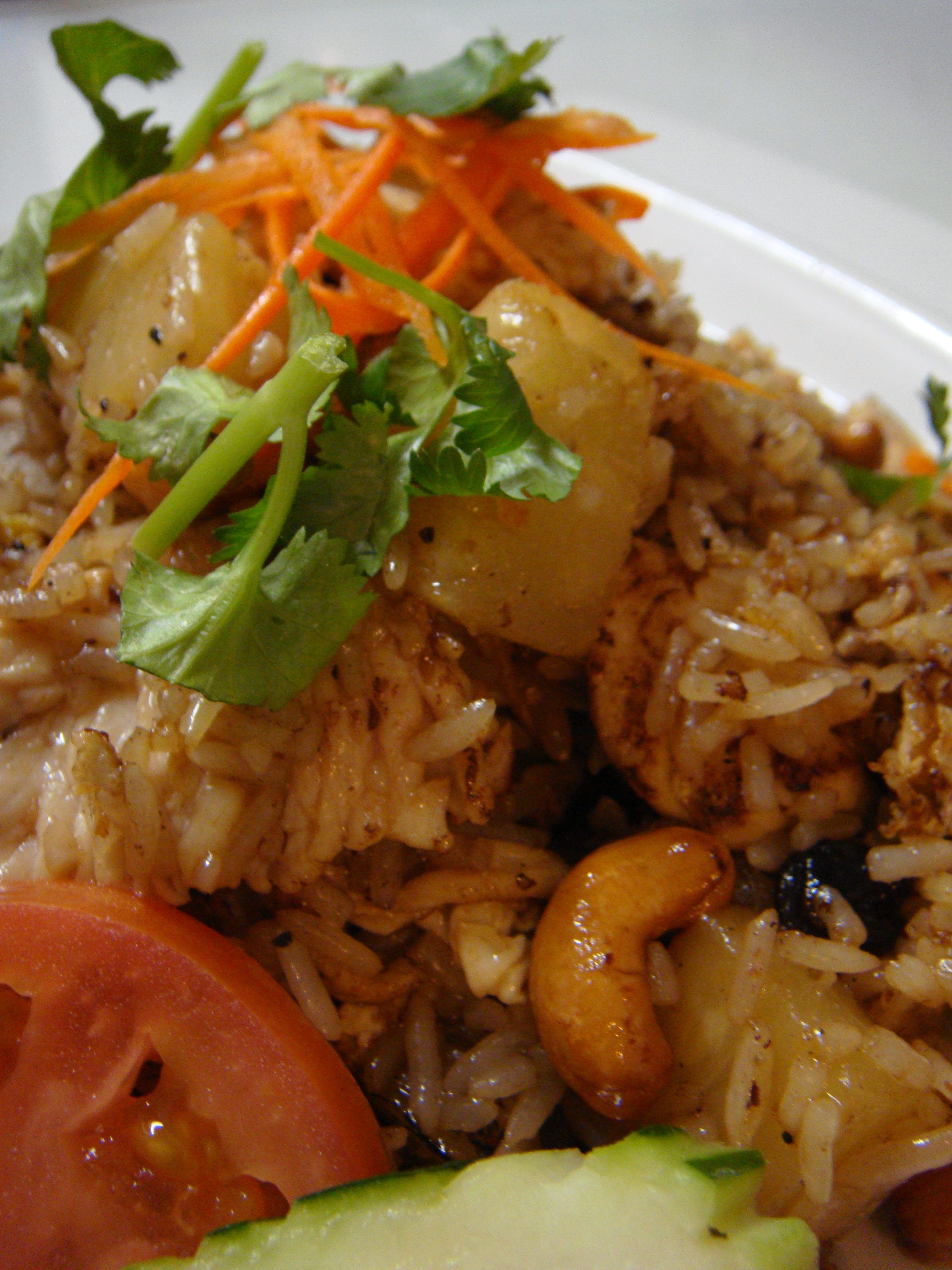 Order 36. Pineapple Fried Rice food online from Thai boulevard store, Forest Hills on bringmethat.com