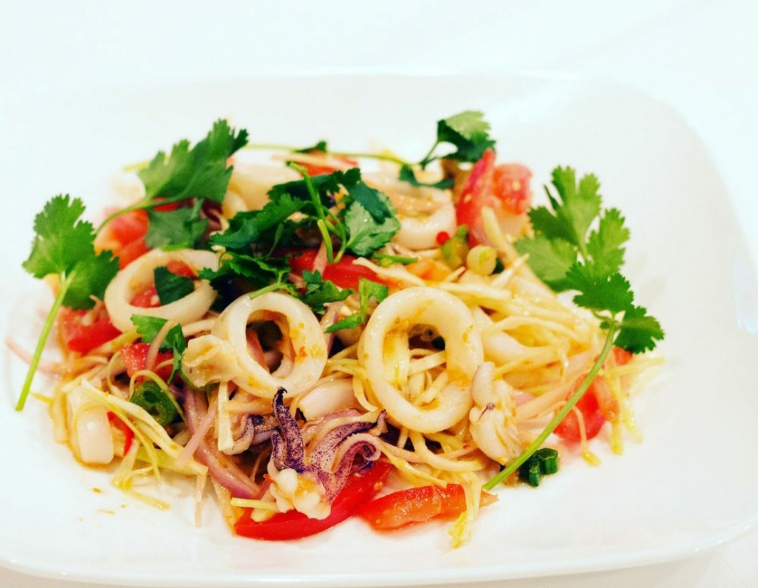 Order C07.Squid Salad ( Seafood Lover ) food online from Pa Lian Burmese Restaurant store, Wheaton on bringmethat.com