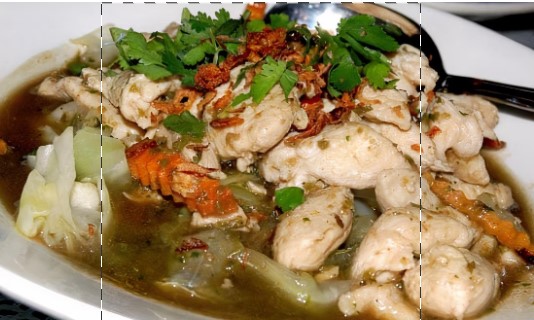Order AC4. Garlic and Pepper food online from Mom Can Cook Thai Kitchen store, Santa Clarita on bringmethat.com