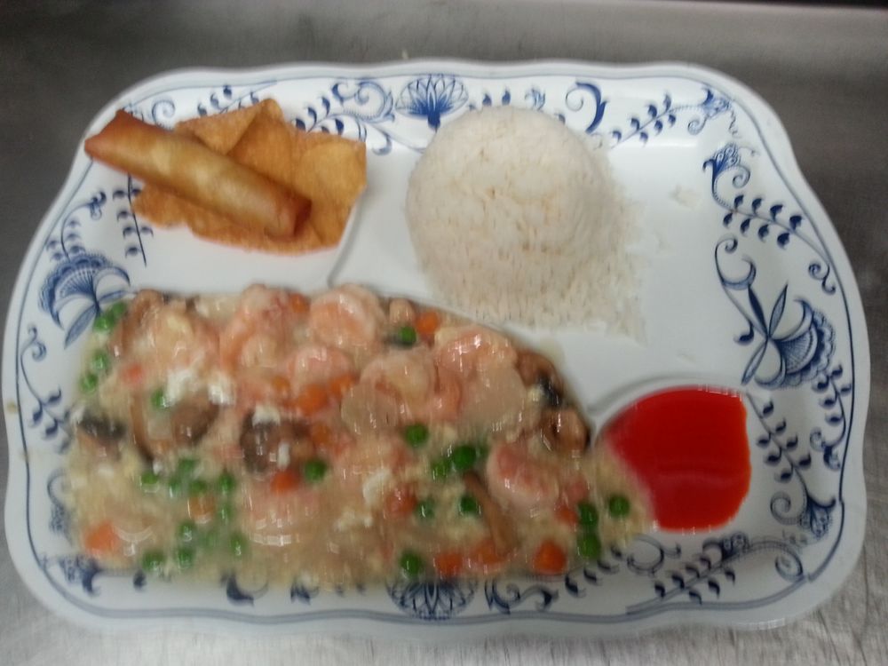 Order Shrimp in Lobster Sauce Lunch food online from China Garden store, Woodland Hills on bringmethat.com